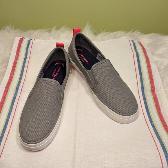 NWOT Sperry Crest Twill Grey Slip-On Size 6 - Picture 1 of 4